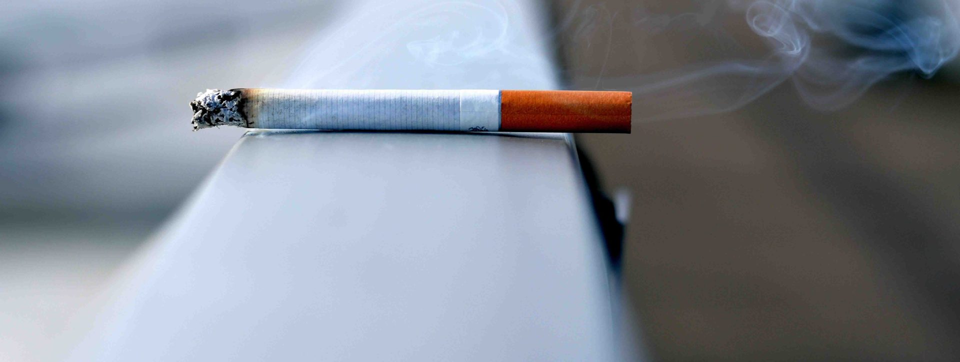 Quit smoking
Protect your oral health
