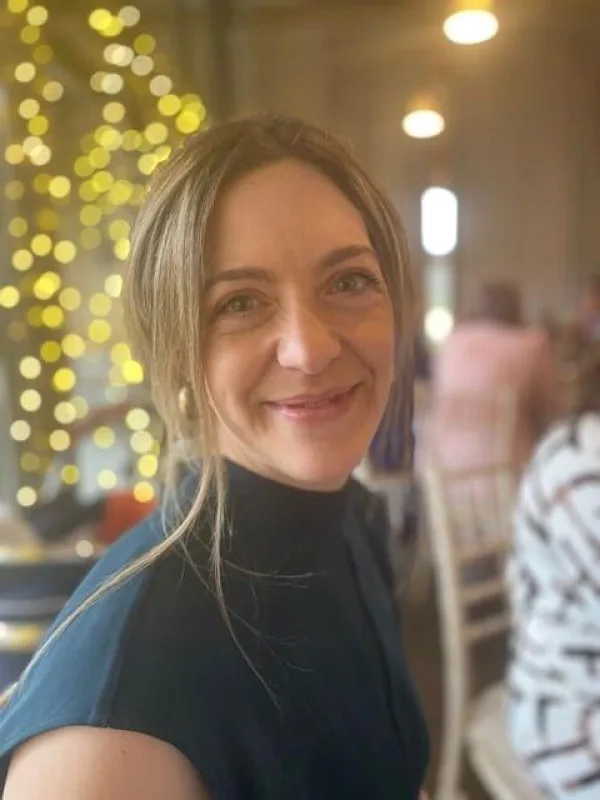 Rachel Hinton - General Dentist Hinton - Qualifications: GDC 211651 BDS PGDipAGDP